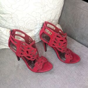 Anne Michelle Red, Maneater-65 heels